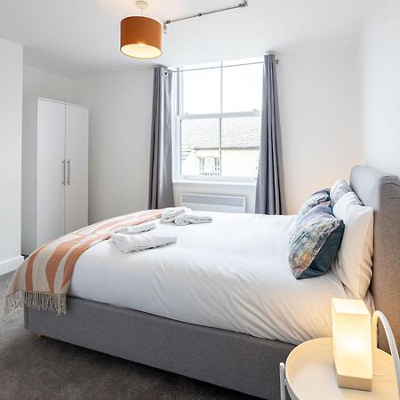 Beautiful 1 Bed 20Mins To Central Manchester Apartment บอลตัน ภายนอก รูปภาพ