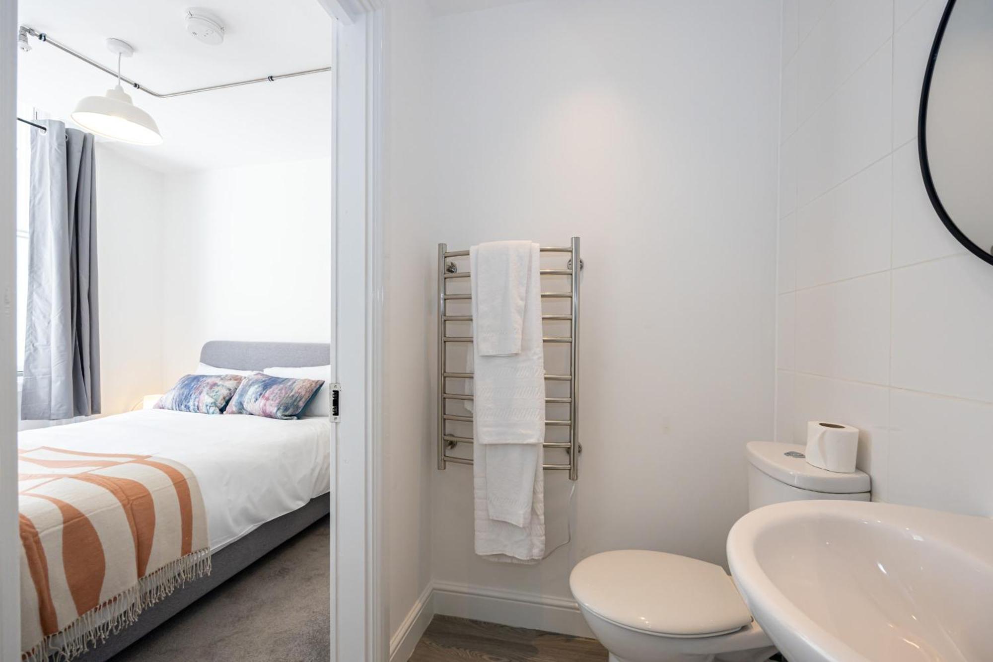 Beautiful 1 Bed 20Mins To Central Manchester บอลตัน ภายนอก รูปภาพ