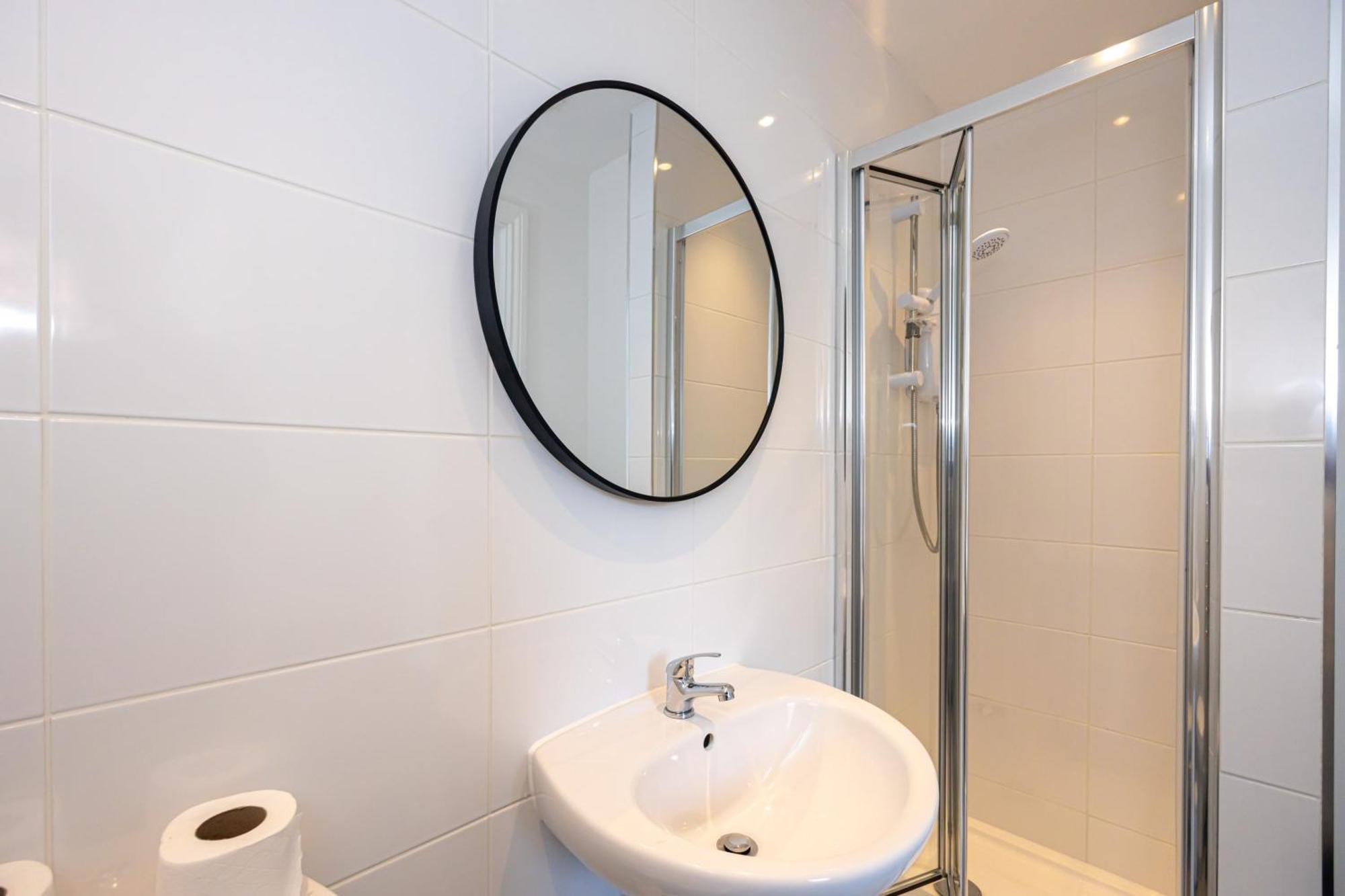 Beautiful 1 Bed 20Mins To Central Manchester บอลตัน ภายนอก รูปภาพ