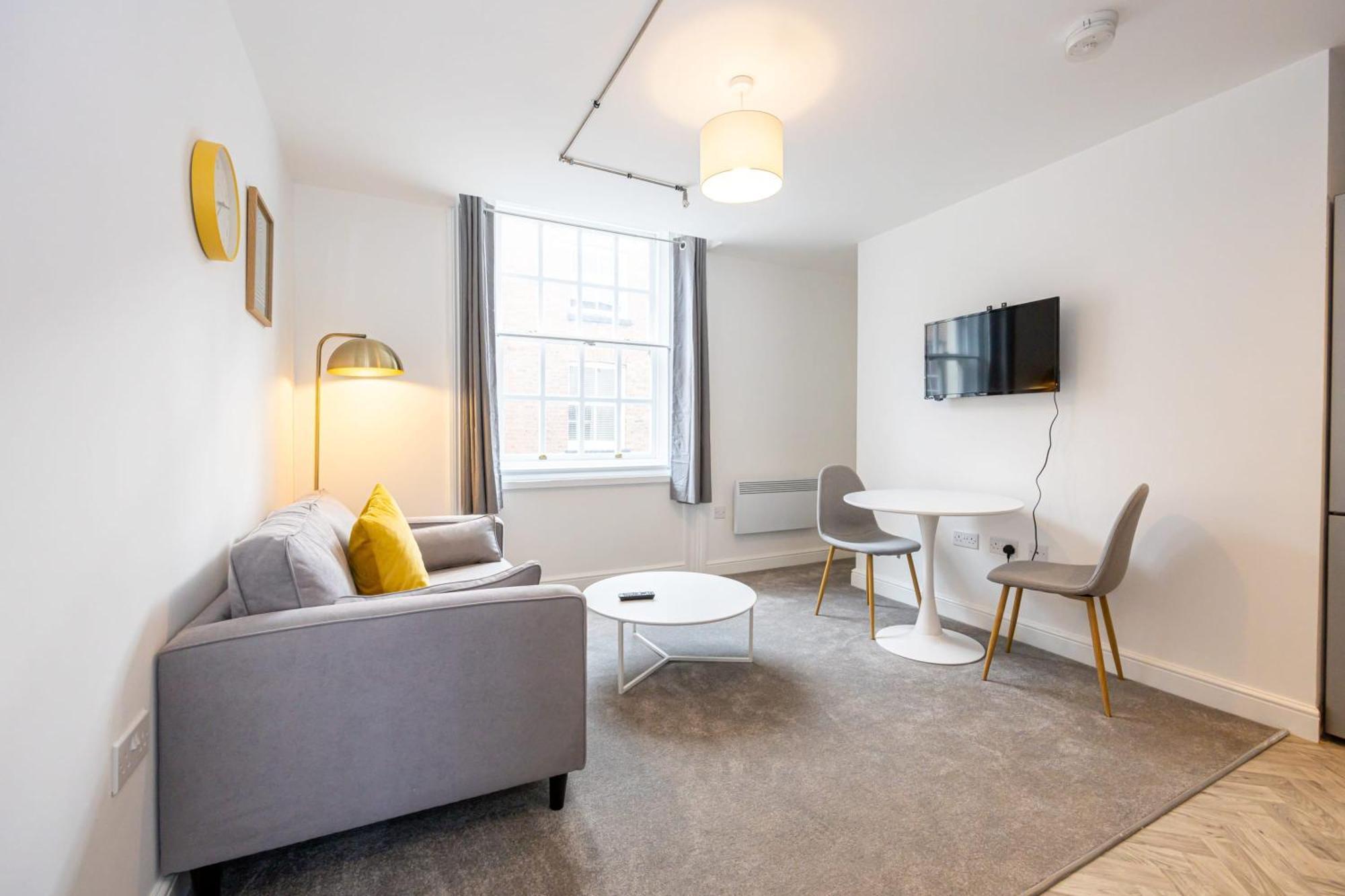 Beautiful 1 Bed 20Mins To Central Manchester Apartment บอลตัน ภายนอก รูปภาพ