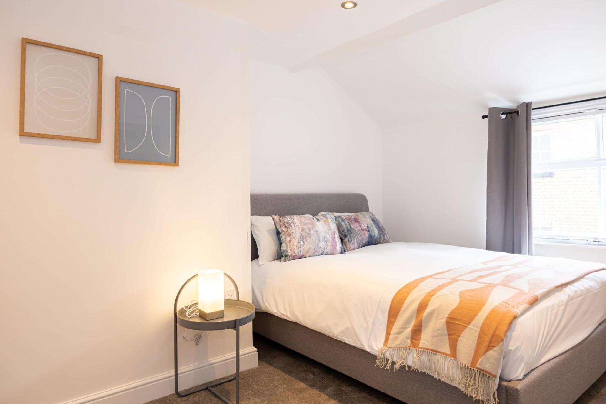 Beautiful 1 Bed 20Mins To Central Manchester Apartment บอลตัน ภายนอก รูปภาพ