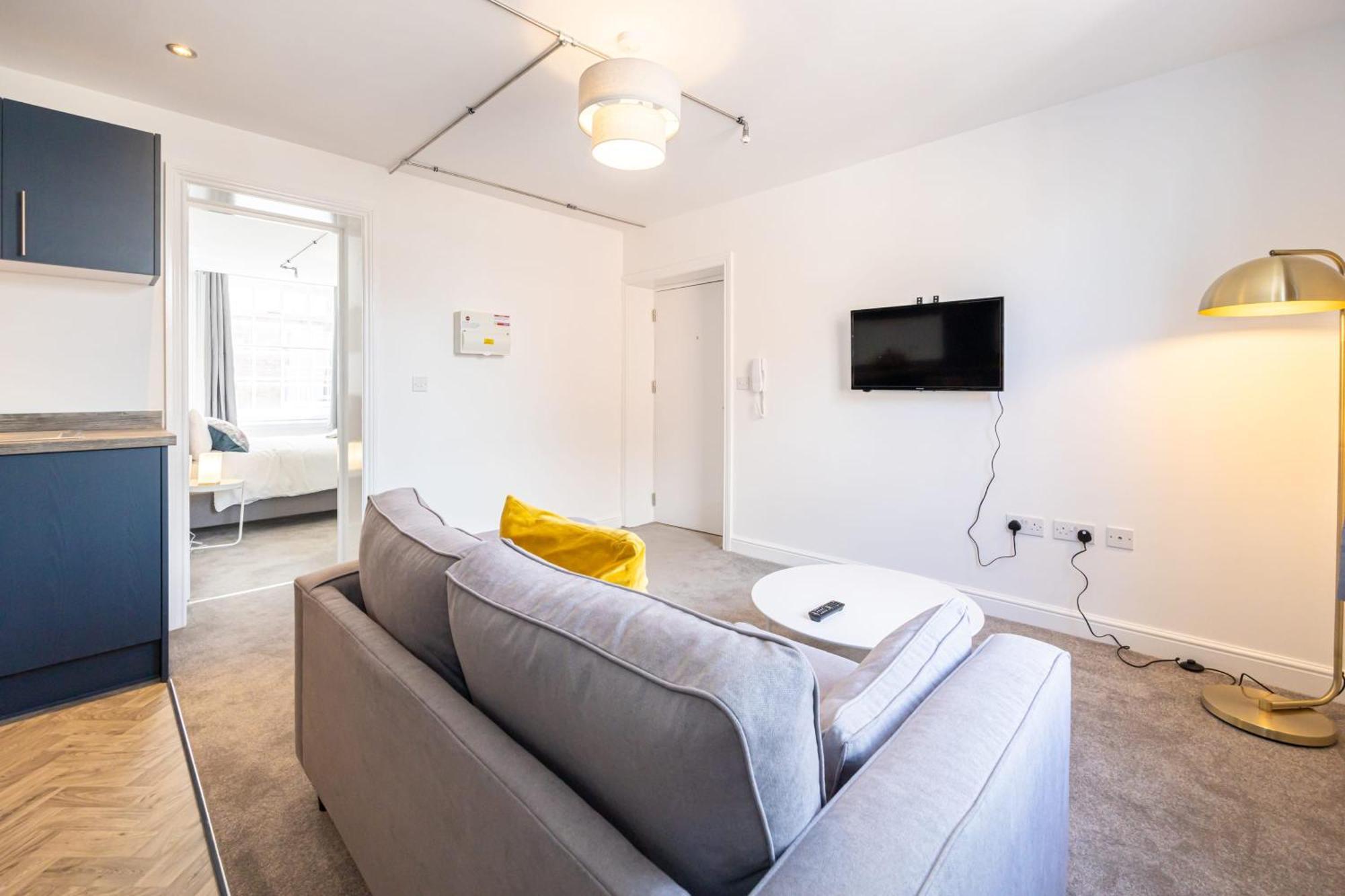 Beautiful 1 Bed 20Mins To Central Manchester Apartment บอลตัน ภายนอก รูปภาพ