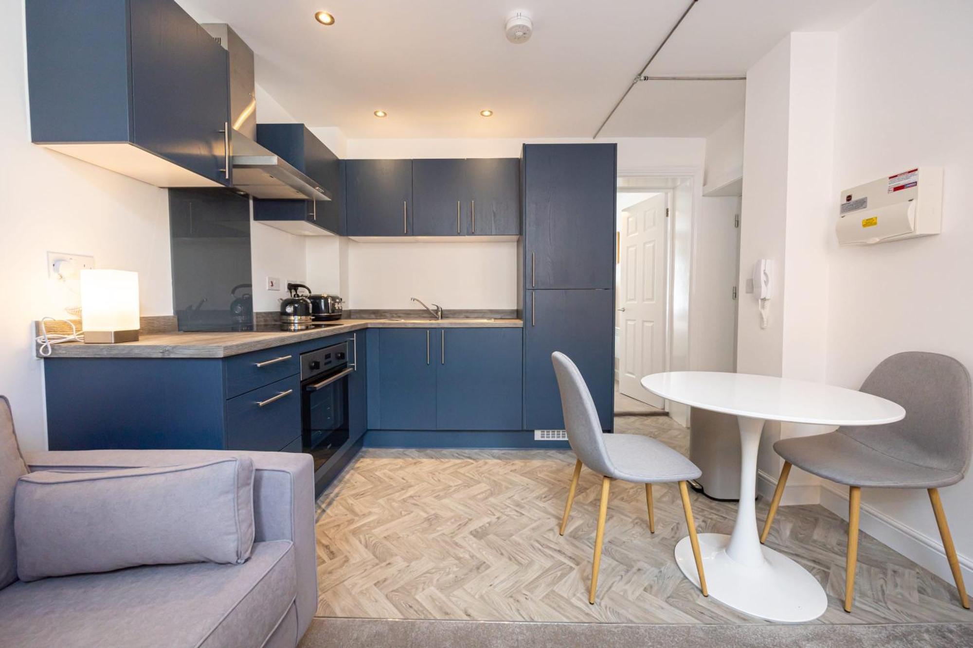 Beautiful 1 Bed 20Mins To Central Manchester Apartment บอลตัน ภายนอก รูปภาพ