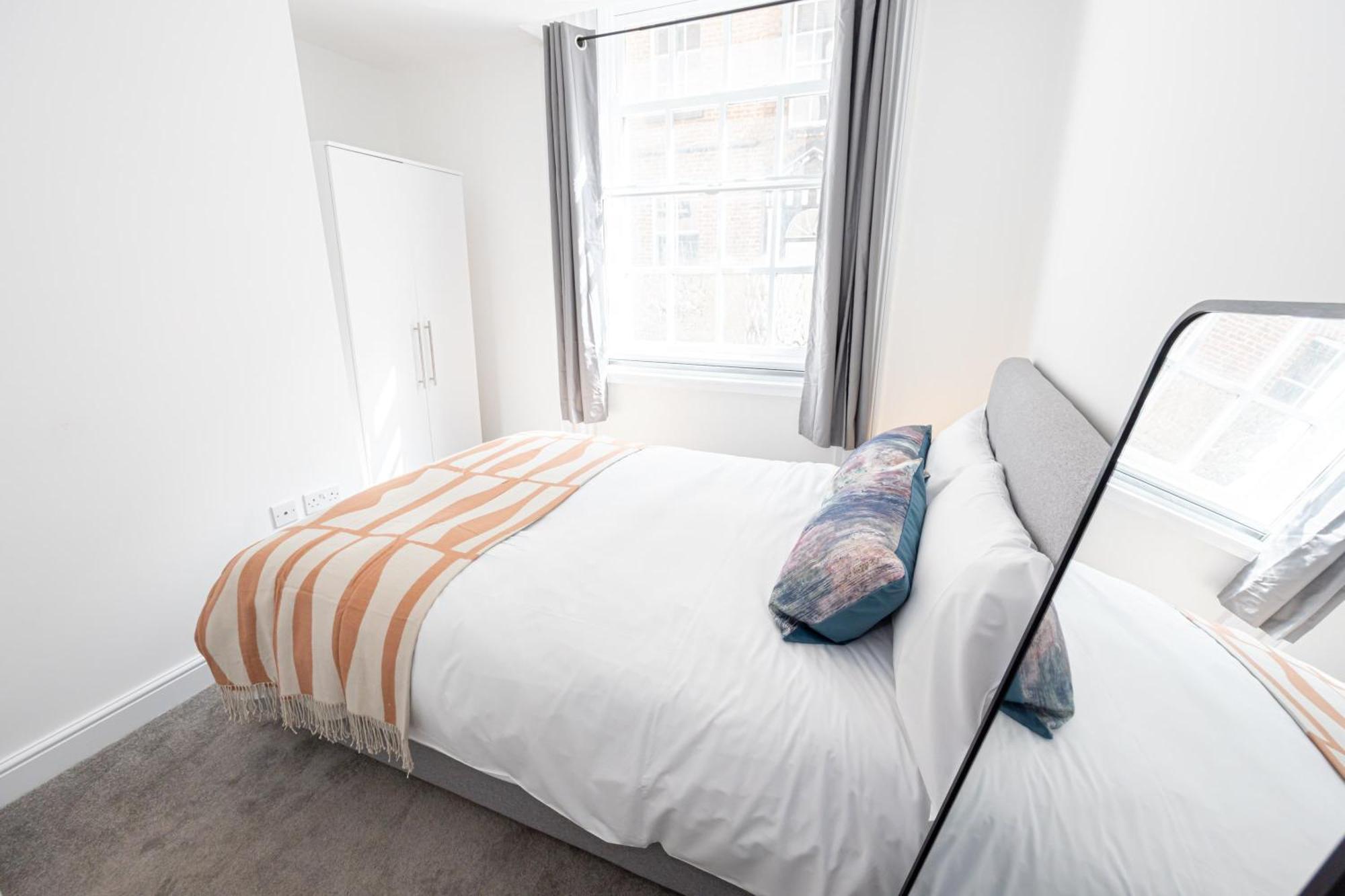 Beautiful 1 Bed 20Mins To Central Manchester Apartment บอลตัน ภายนอก รูปภาพ