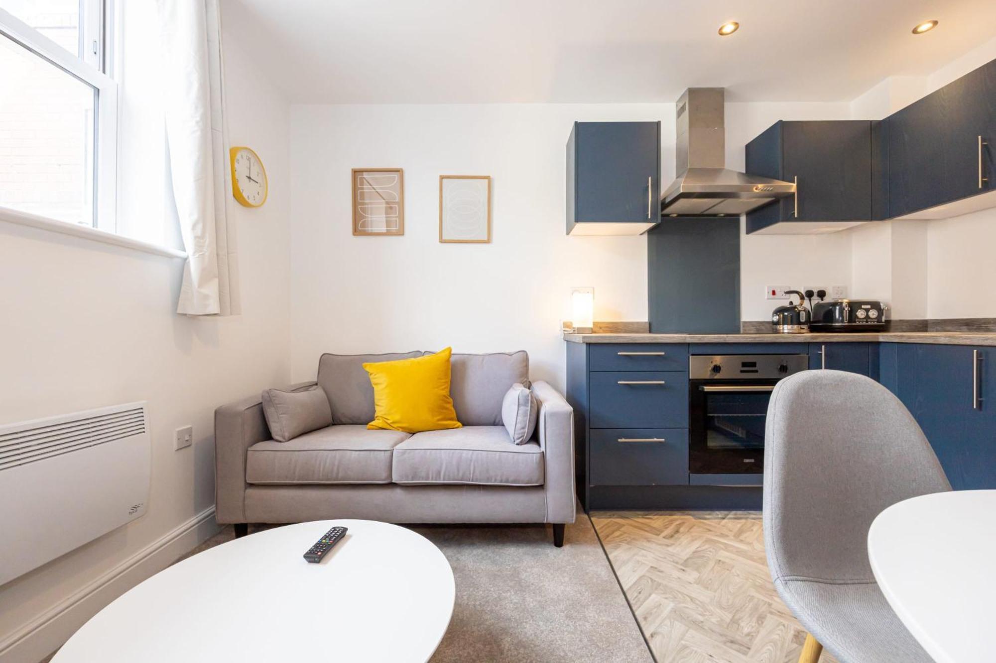 Beautiful 1 Bed 20Mins To Central Manchester Apartment บอลตัน ภายนอก รูปภาพ