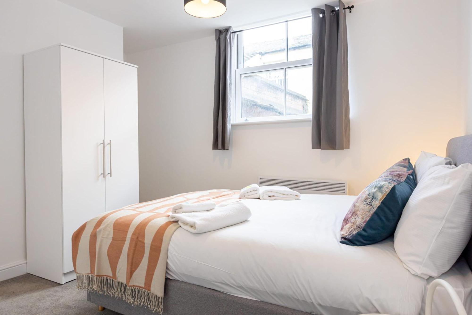 Beautiful 1 Bed 20Mins To Central Manchester Apartment บอลตัน ภายนอก รูปภาพ